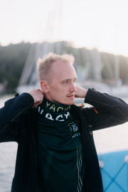 kniha Jachting v bouřích